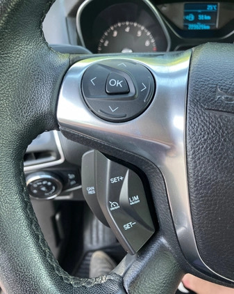 Ford Focus cena 25900 przebieg: 223000, rok produkcji 2011 z Pionki małe 277